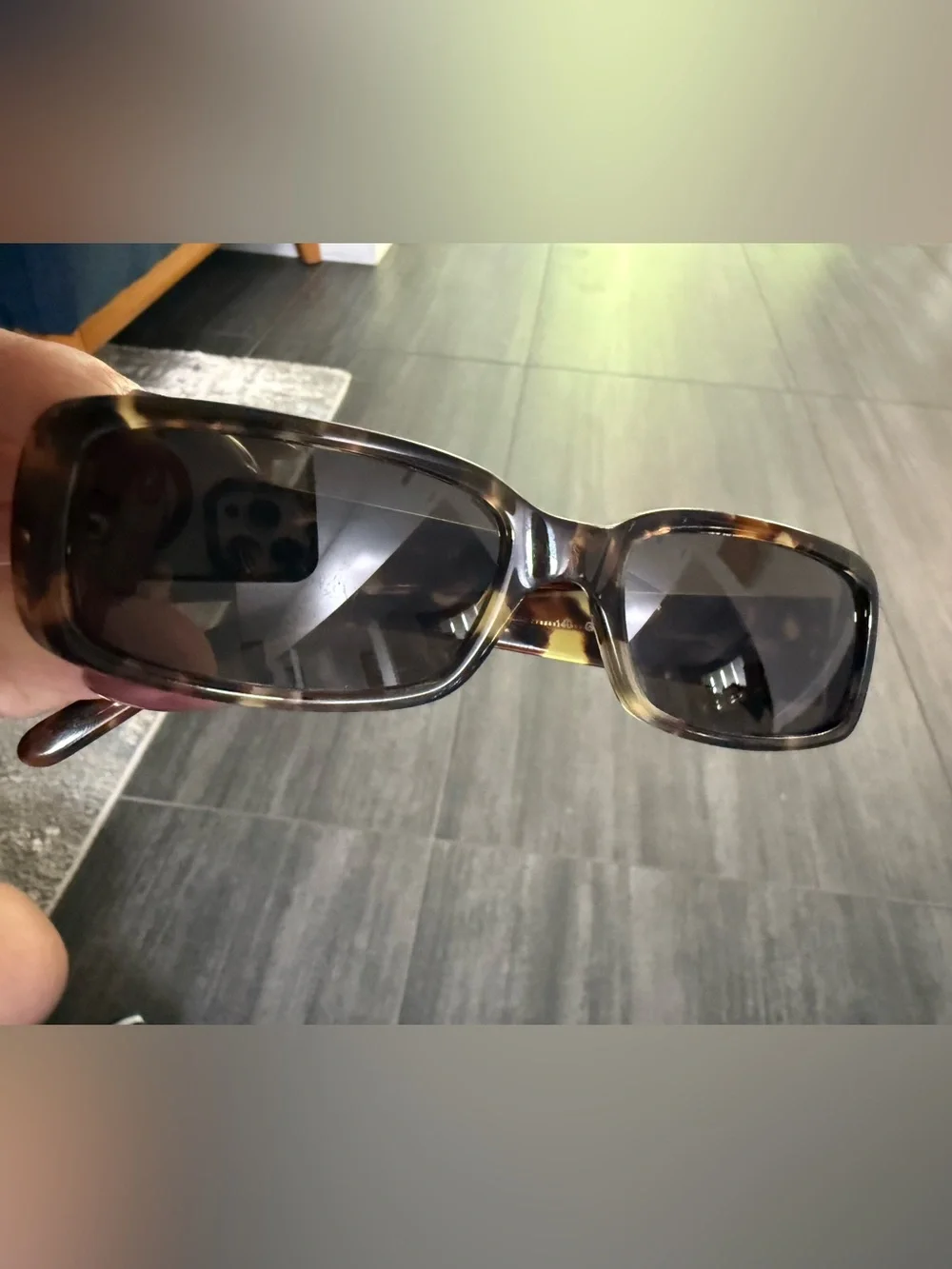 Gucci Tortoiseshell Sunglasses Frame with Gold Logo Plaque - Vintage 90’s/Y2K